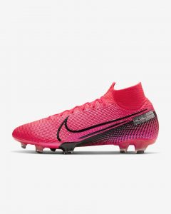 Design e look delle scarpe da calcio Nike Mercurial
